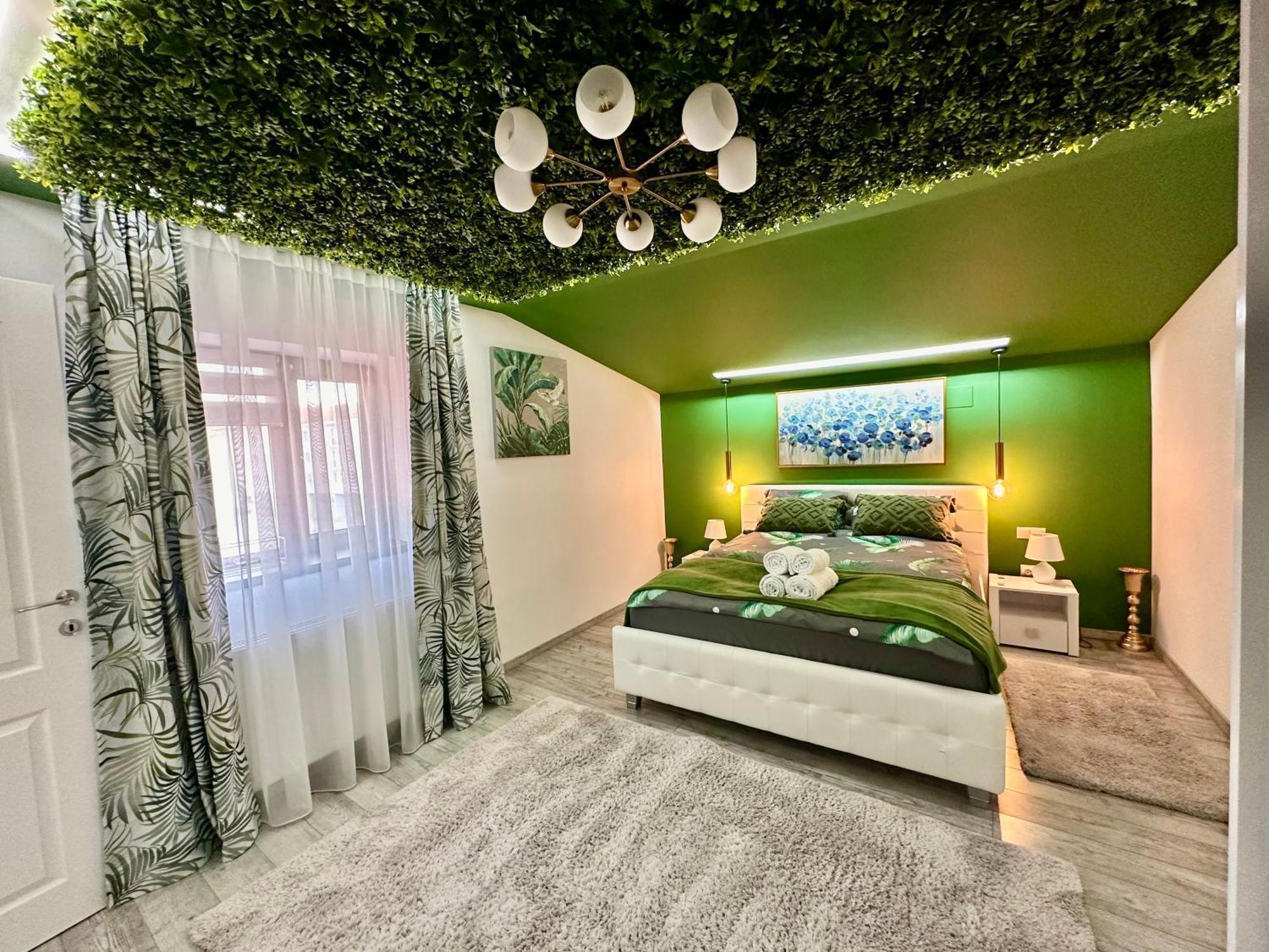Deyinn Guest House Centrum トゥルダ エクステリア 写真